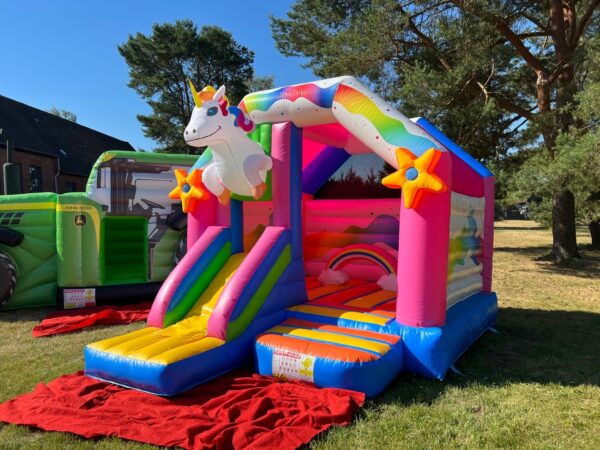 Einhorn Hüpfburg Einhorn