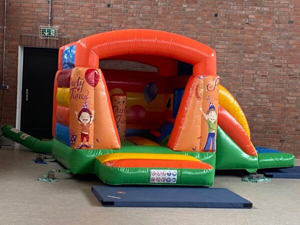 Midi Party Hüpfburg Midi Party